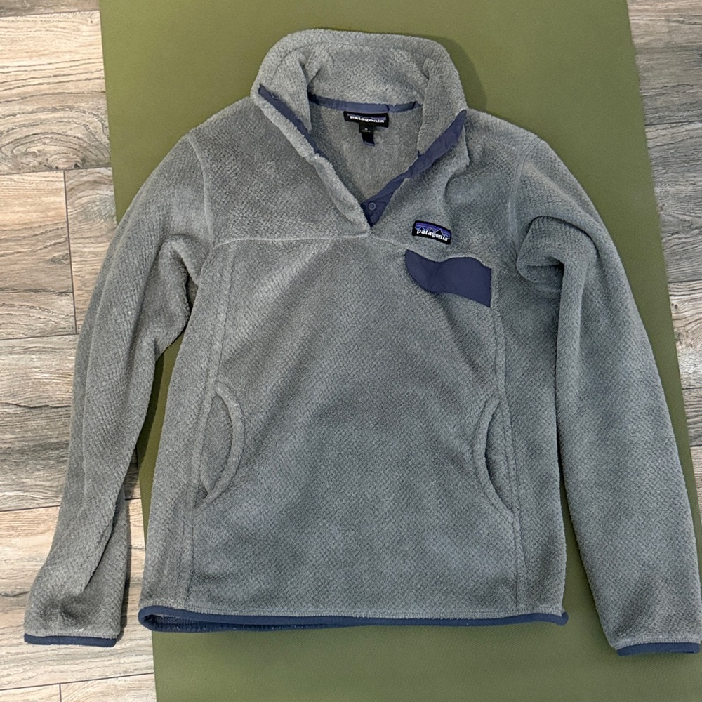 Patagonia Blue-Gray Fleece Pullover